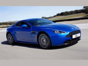 photo Aston Martin V8 vantage