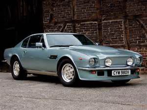 photo Aston Martin V8